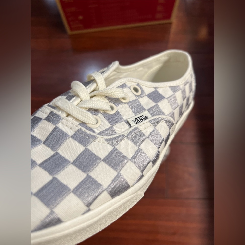 Womens 7 Vans Authentic Low Pro Embroidered Checkerboard Gray Low Top HALF BOX - Picture 9 of 16